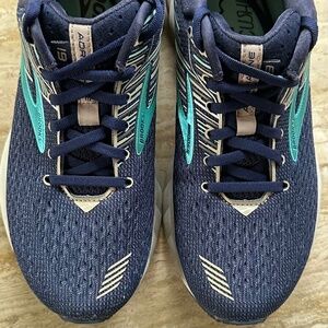 Brooks Women’s Adrenaline GTS 19 w/NEW INSOLES Size 9B